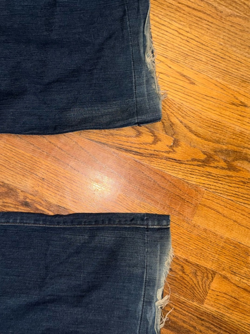 7 For All Mankind Women’s Dark Blue Low Rise Staight Leg/Wide Leg Jeans - Picture 7 of 7